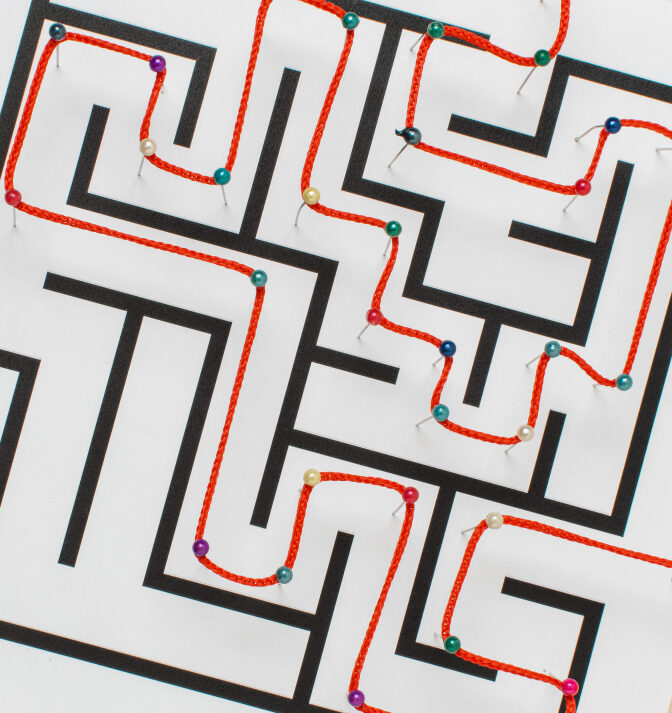 Illustration d’un labyrinthe symbolisant les difficultés réglementaires et administratives que rencontrent les entreprises TPE et PME dans la mise en place d’une démarche RSE.